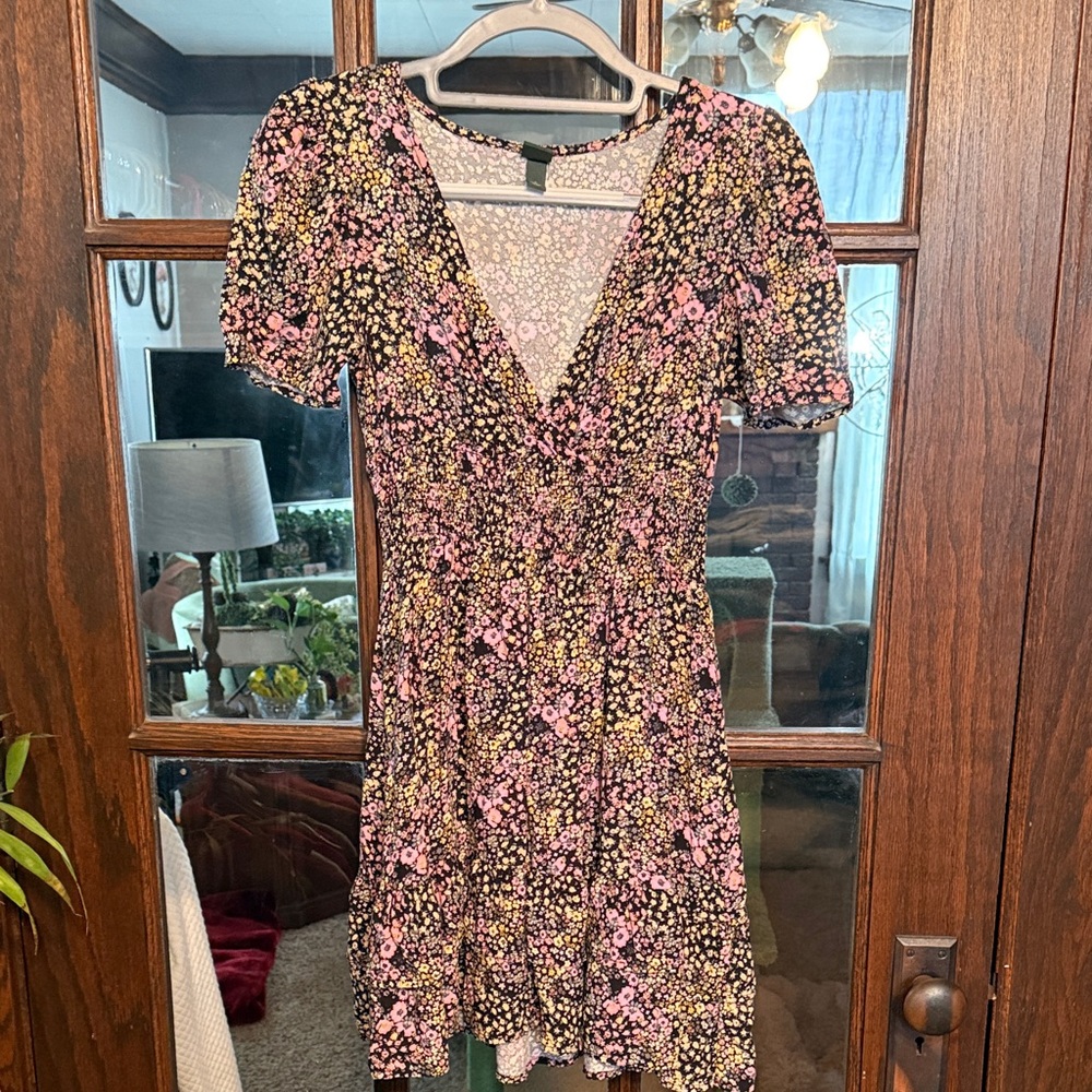 Wild Fable Floral Mini Dress Black Pink Yellow Smocked Waist V-Neck Womens Small